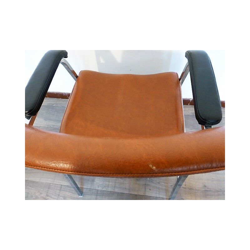 Bruine skai en metalen vintage fauteuil