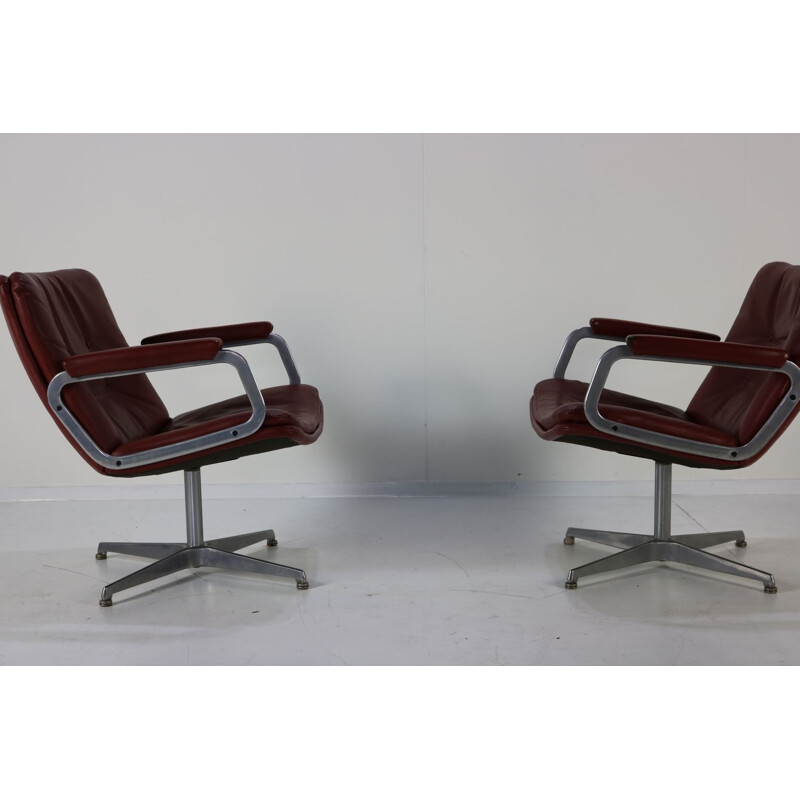 Set of 2 vintage leather lounge chairs by Geoffrey Harcourt