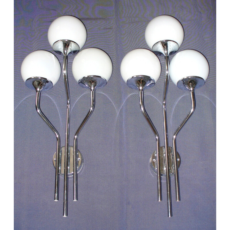 Pair of Opaline glass and chromed nickel wall lamps, Gioffredo REGGIANI - 1970s