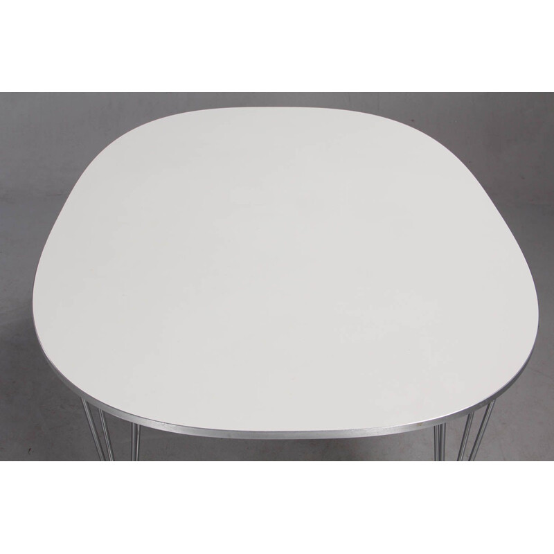 Table "super ellipse" by Piet Hein, Bruno Mathsson - Fritz Hansen 2006