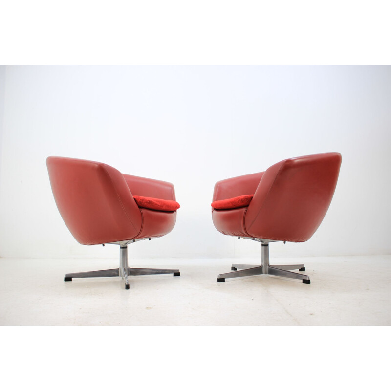 4 vintage swiveling club chairs by Miroslav Navratil, 1970