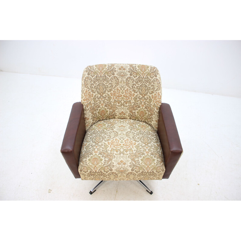 Vintage draaifauteuil in leer en beige stof 1970