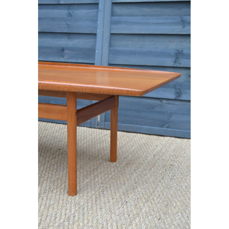 Vintage scandinavian coffee table by Grete Jalk in wood 1960