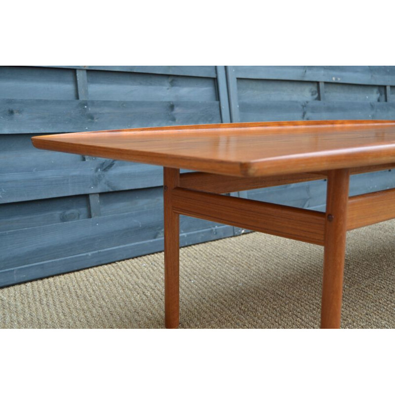 Vintage scandinavian coffee table by Grete Jalk in wood 1960