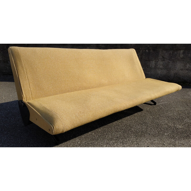 Yellow D70 sofa by Osvaldo Borsani for Tecno