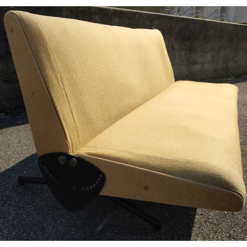 Yellow D70 sofa by Osvaldo Borsani for Tecno