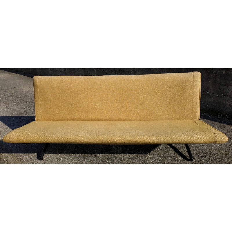 Yellow D70 sofa by Osvaldo Borsani for Tecno