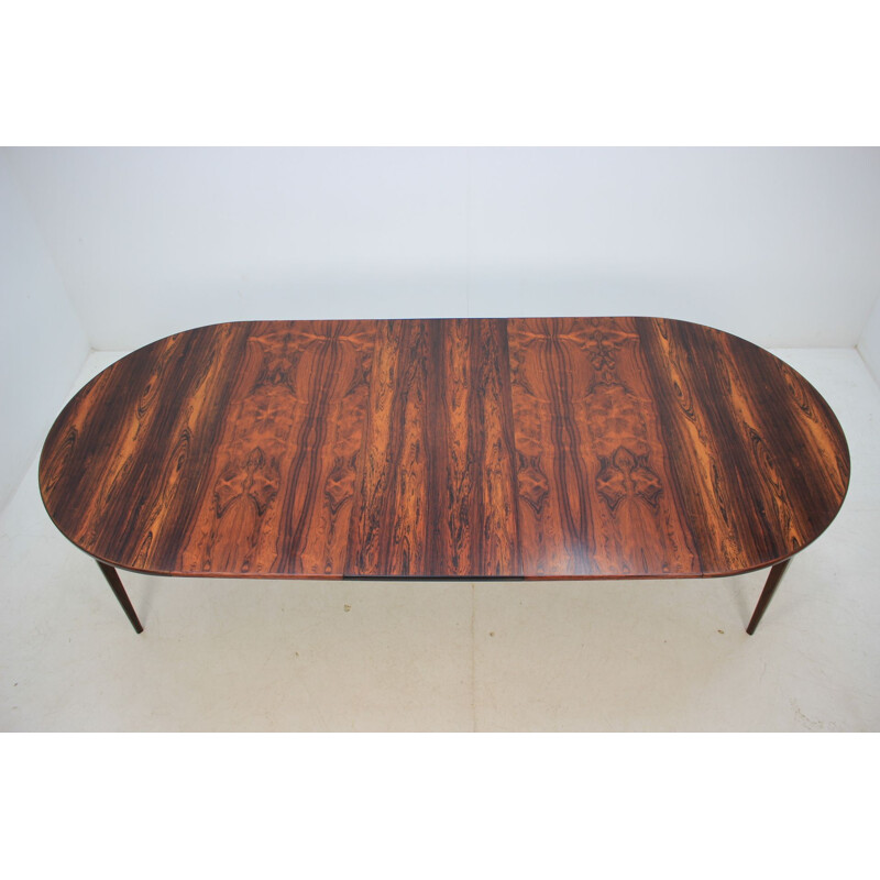 Extendable table in rosewood by Omann Jun