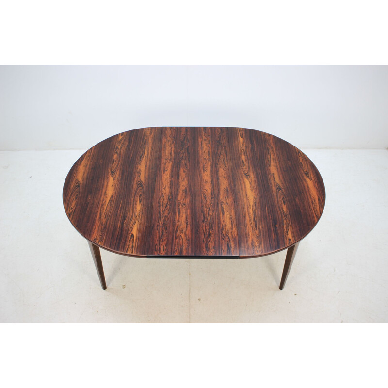 Extendable table in rosewood by Omann Jun