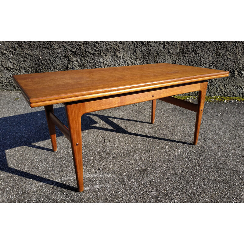 Scandinavian table in teak by Kai Kristiansen