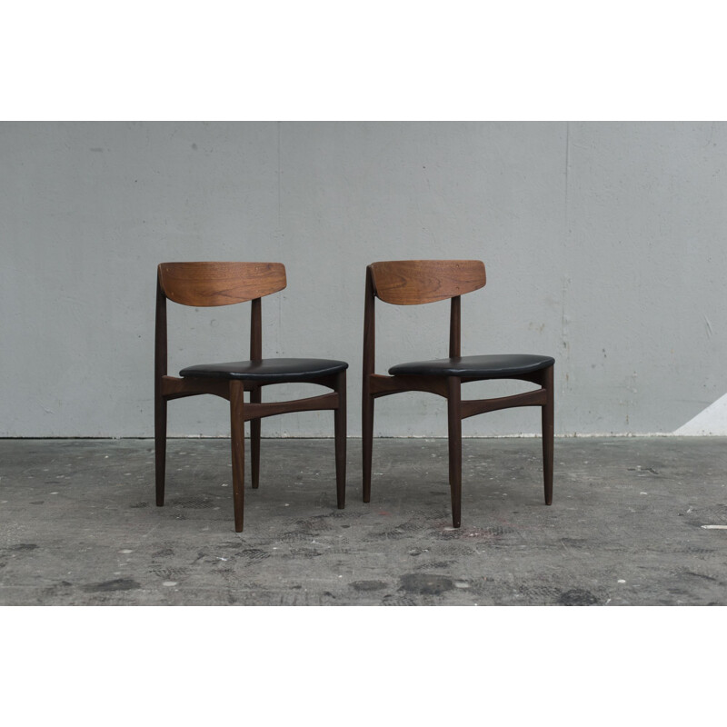 Pair of vintage scandinavian chairs for Bramin Samcom in leatherette and teak