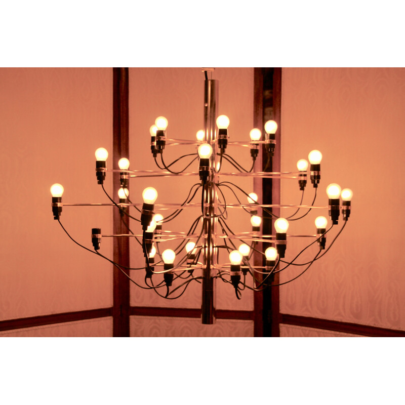 Vintage 2097/30 chandelier for Arteluce in golden steel 1950