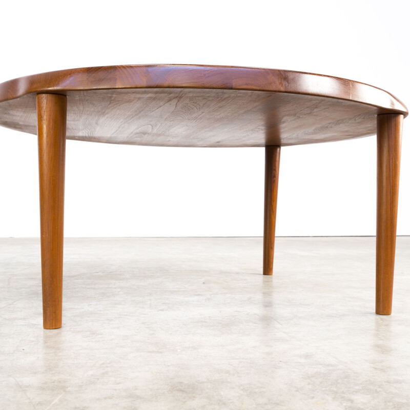 Vintage scandinavian teak round coffee table for Mikael Laursen