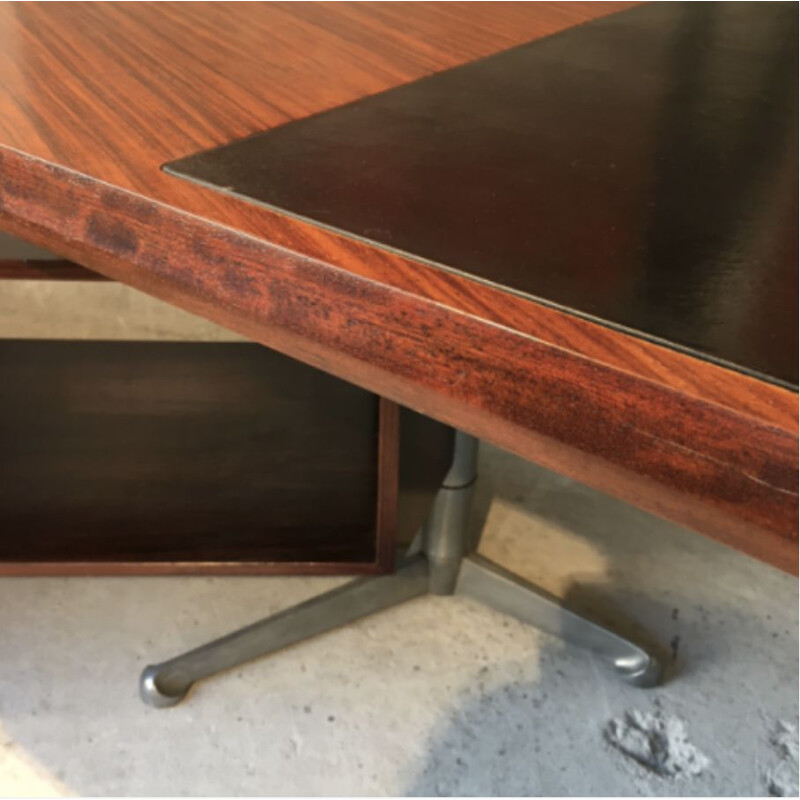 Boomerang desk by Osvaldo Borsani for Tecno