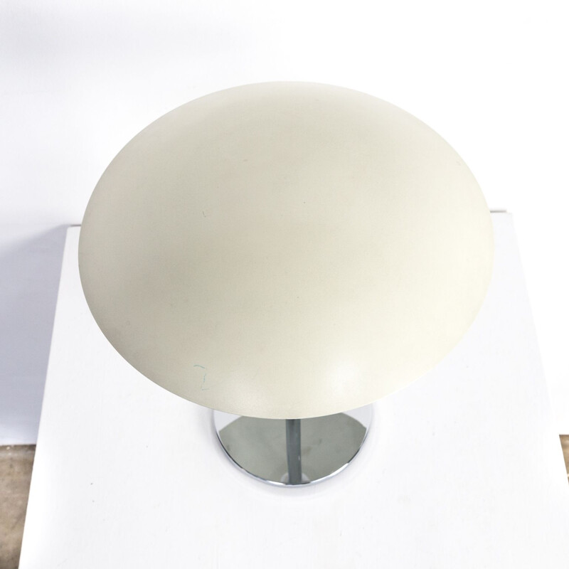 Chromed metal table lamp for SCE
