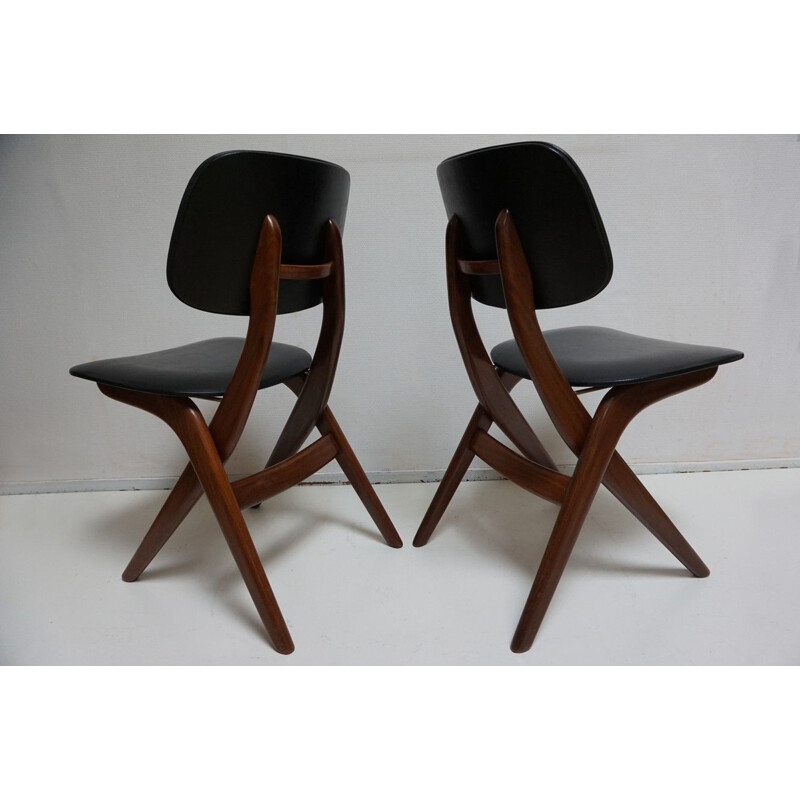 Ensemble de 2 chaises vintage pour Webé en teck et similicuir noir 1950