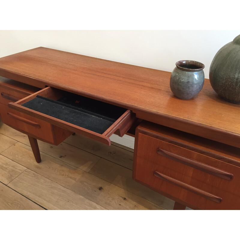 Scandinavian desk in teak, V.B WILKINS - 1960s