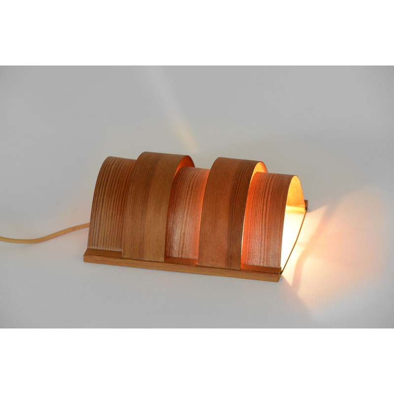 Vintage scandinavian pine sconce for Ellysett AB. Sweden 1960