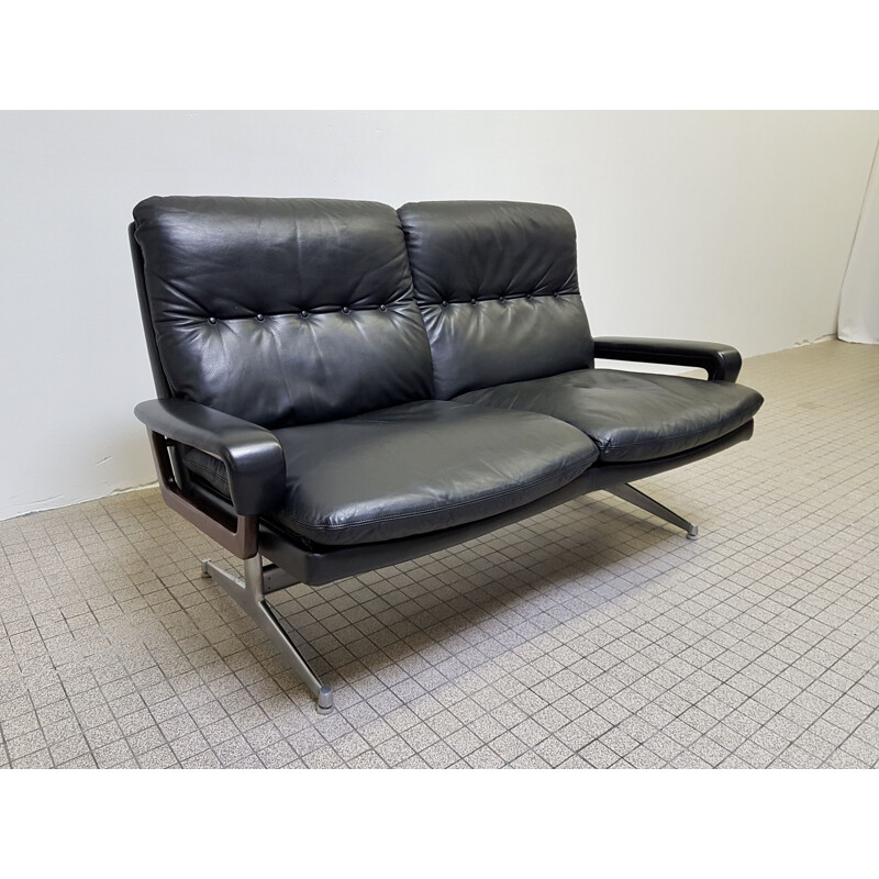 Vintage King sofa for Strässle International in black leather and aluminium