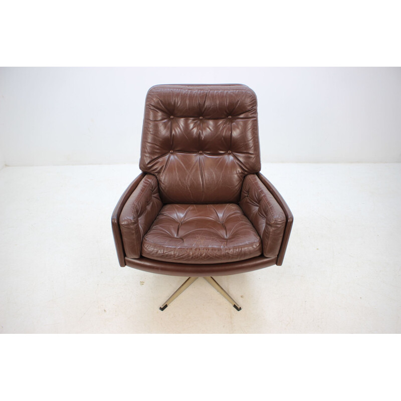 Fauteuil danois pivotant en cuir marron