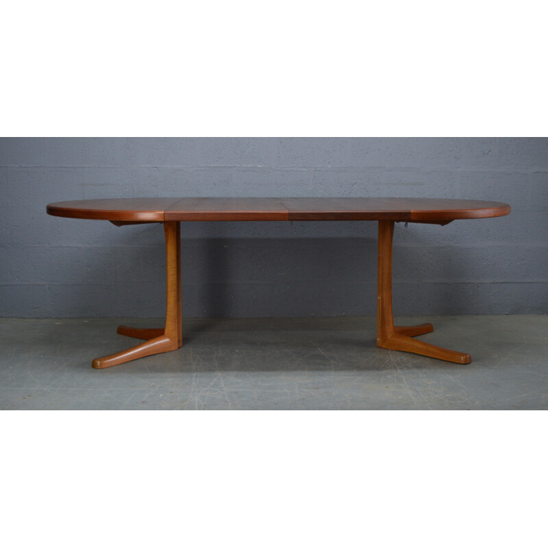 Extendable table in teak by Nathan