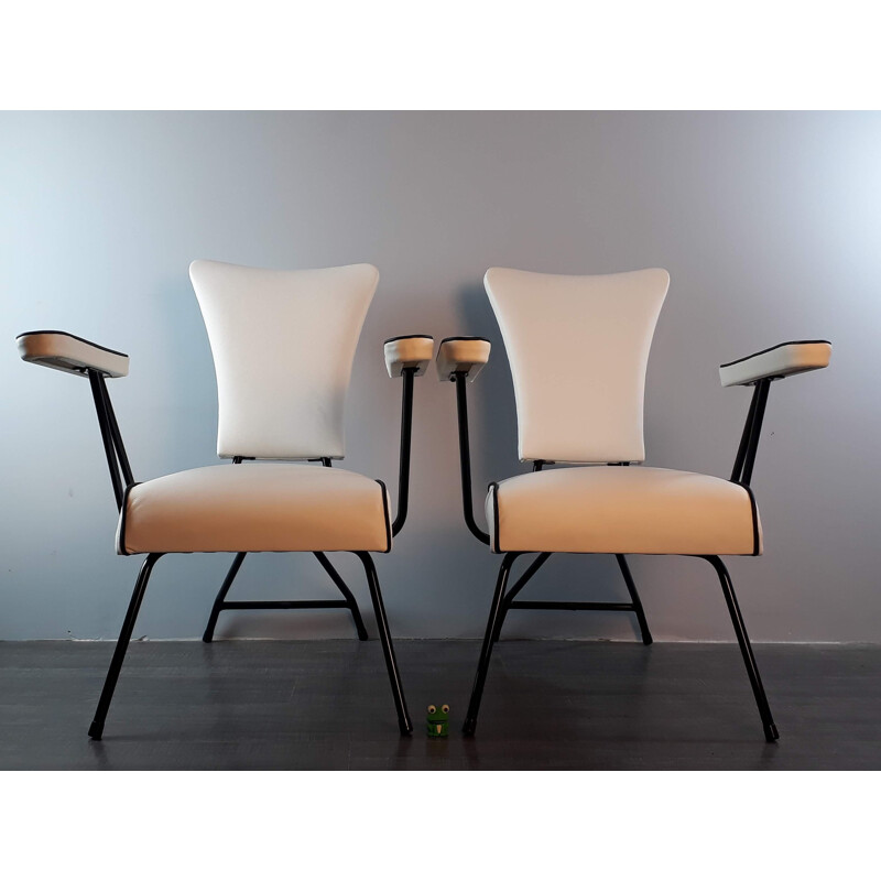 Paire de chaises vintage françaises en cuir blanc et métal 1950