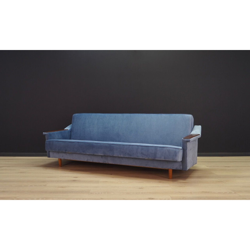 Danish sofa in blue velvet