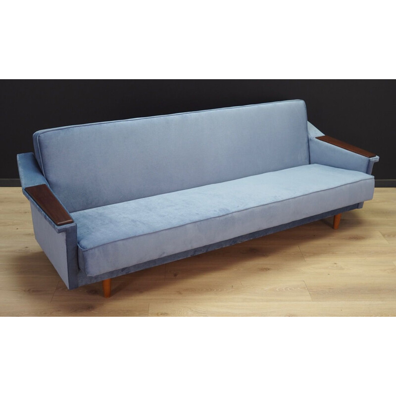 Danish sofa in blue velvet