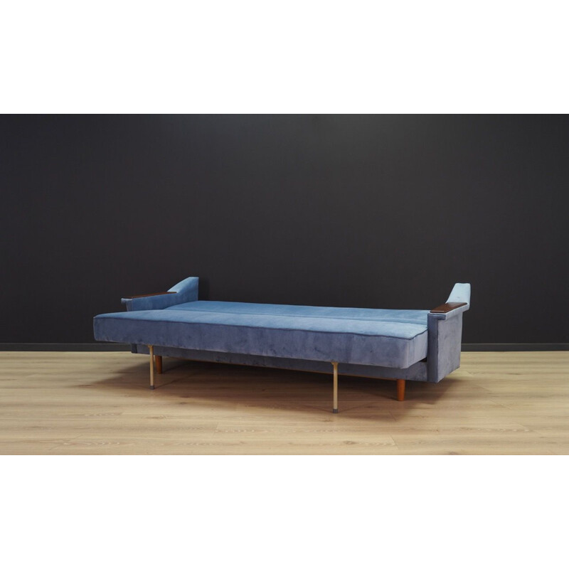 Danish sofa in blue velvet