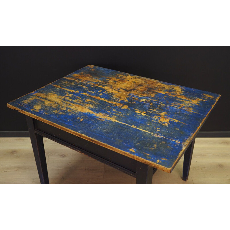 Danish dining table with blue top