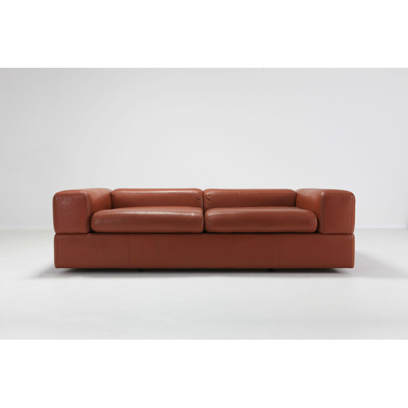 711 sofa in cognac leather by Tito Agnoli