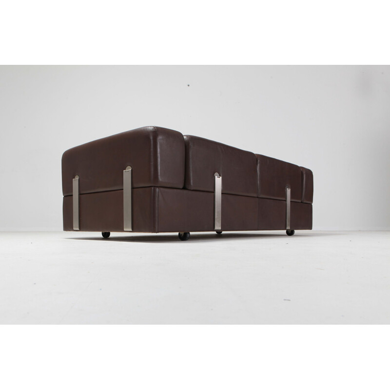 711 daybed in brown leather by Tito Agnoli