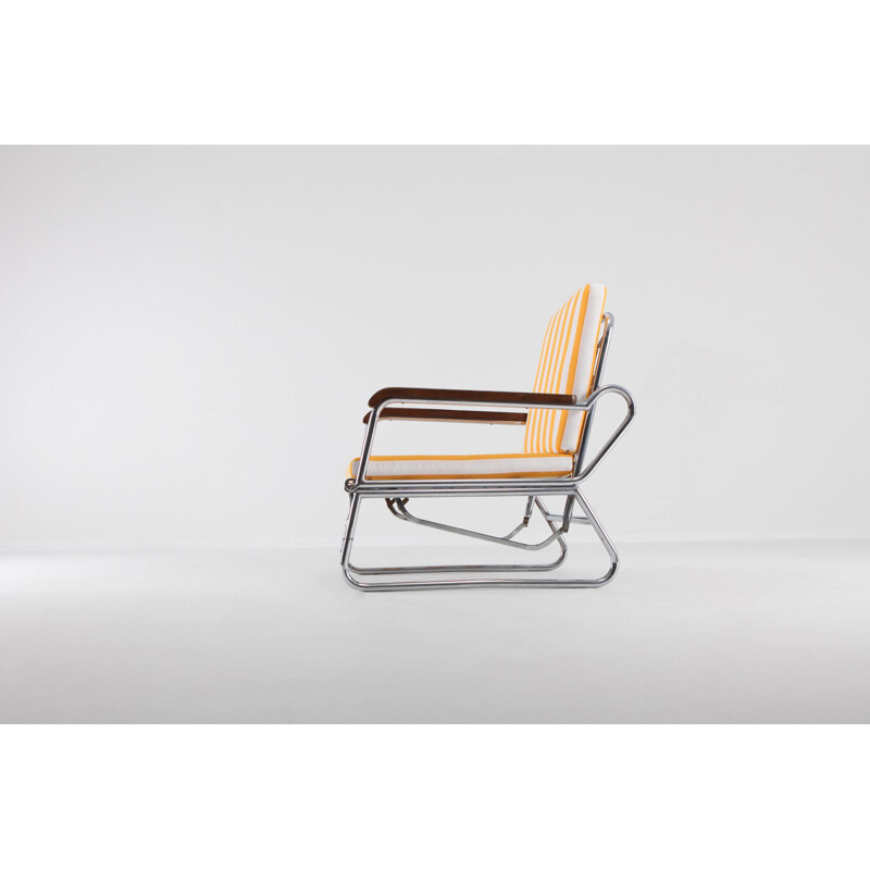 Vintage tubular chrome lounge chair