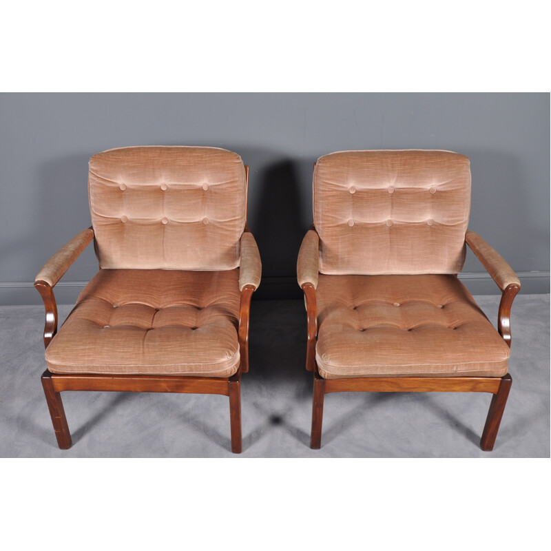 Set of 2 vintage Swedish lounge chairs