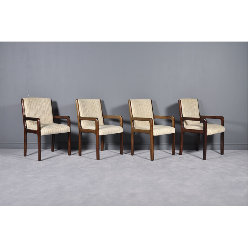 Suite de 4 chaises vintage danoises