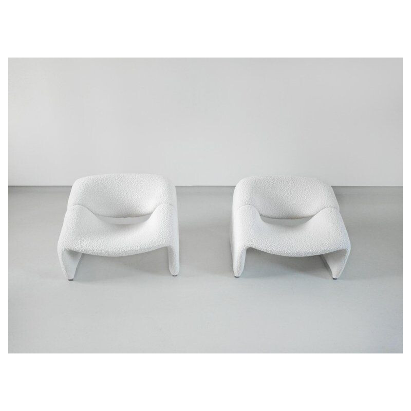 Pair of vintage Groovy armchairs for Artifort in ivory wool 1973