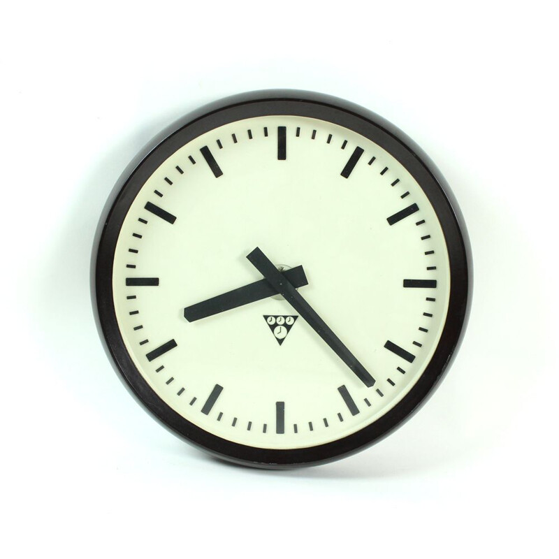 Vintage PV 301 clock in bakelite and metal 1984