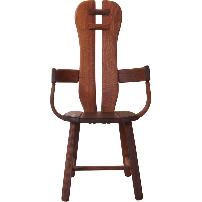 Vintage chair in oakwood