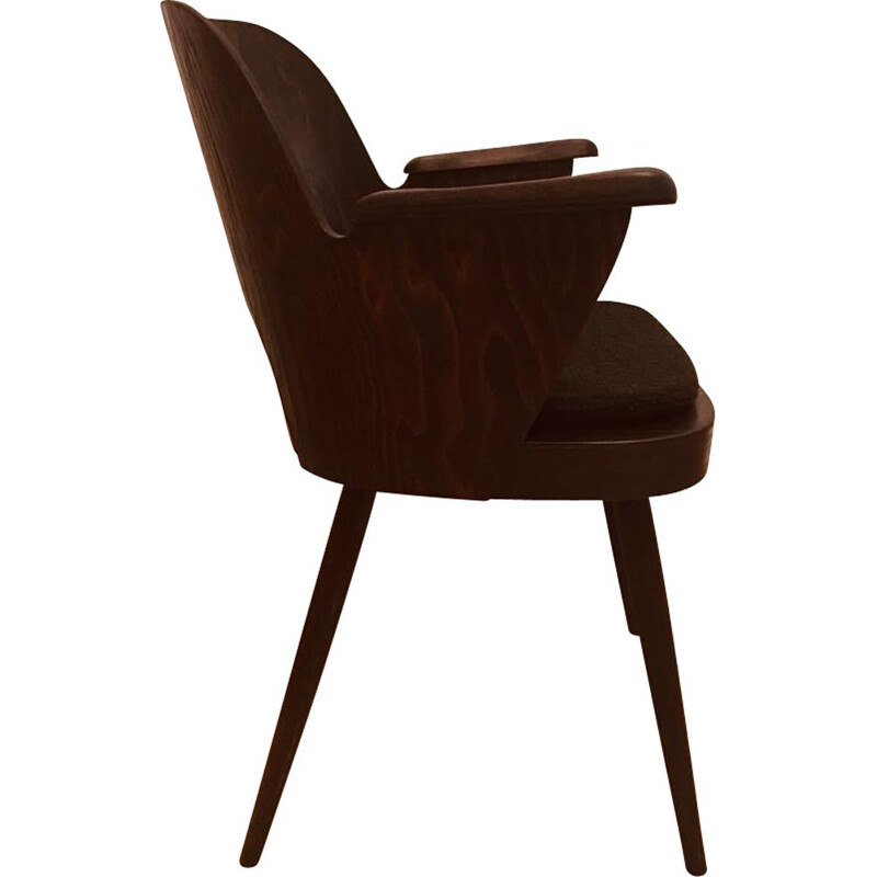 Série de 4 chaises vintage pour TON en tissu brun et noyer 1950