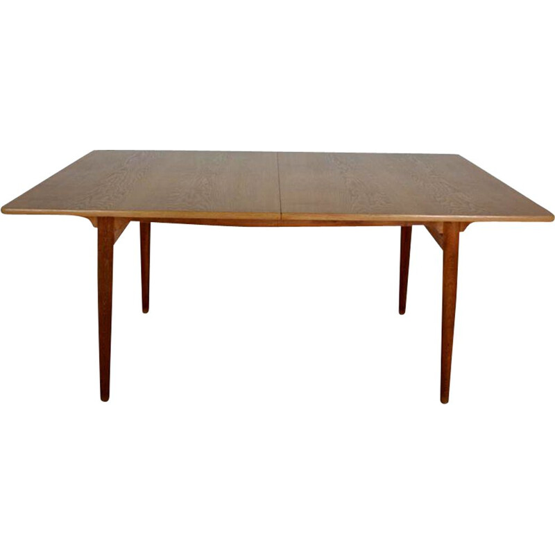 Dining table in oak by Hans J. Wegner