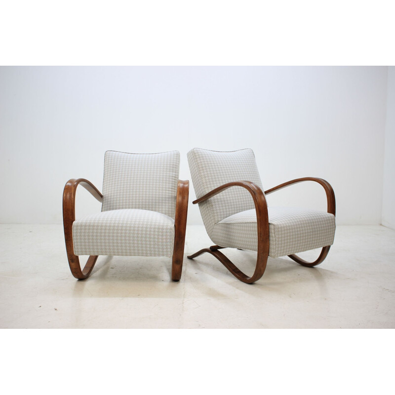 Pair of H-269 armchairs by Jindrich Halabala