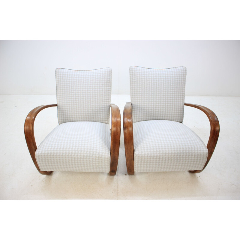 Pair of H-269 armchairs by Jindrich Halabala