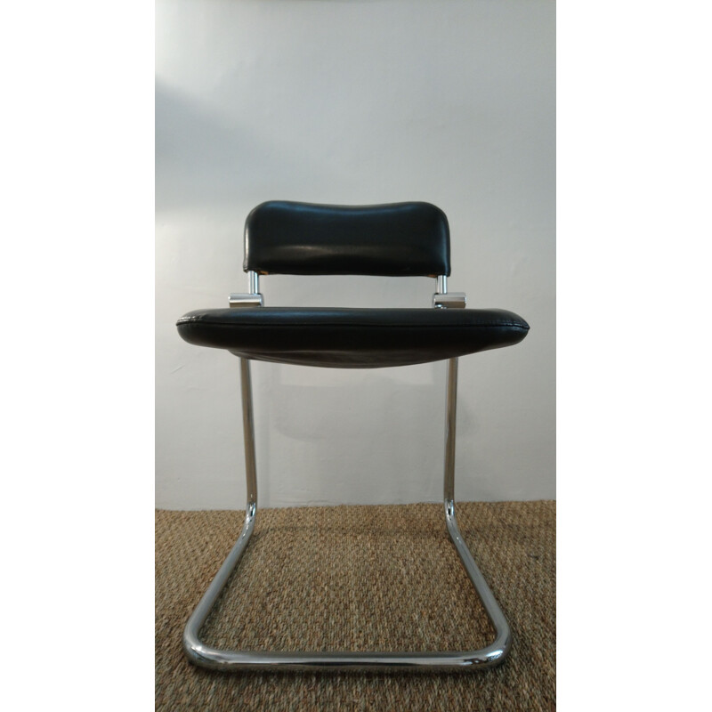 Suite von 4 Vintage-Stühlen aus schwarzem Skai und Chrom 1970