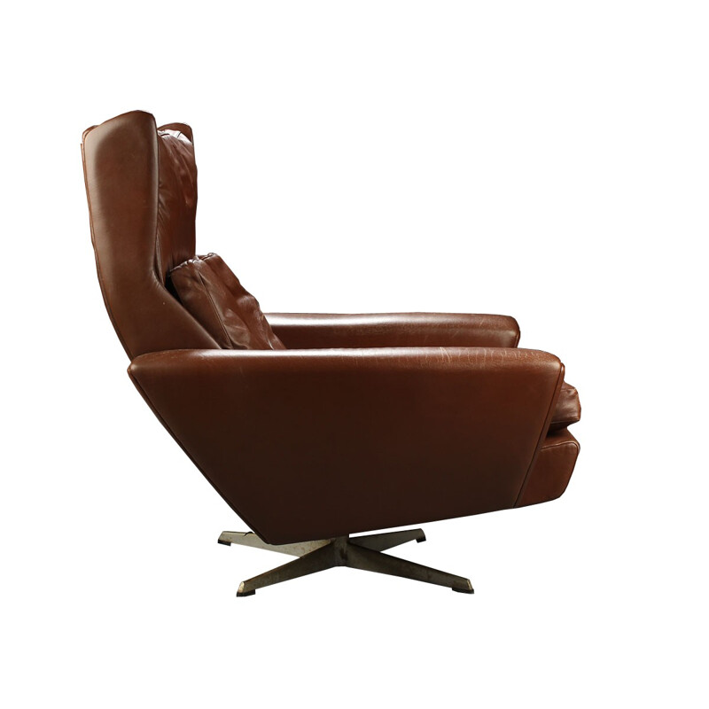 Brown Leather Wingback Armchair by Georg Thams for Polstermøbelfabrik 
