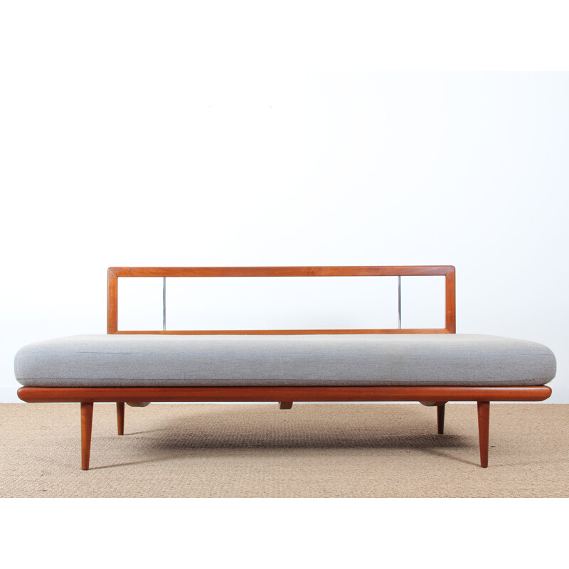 Minerva vintage daybed in grey fabric