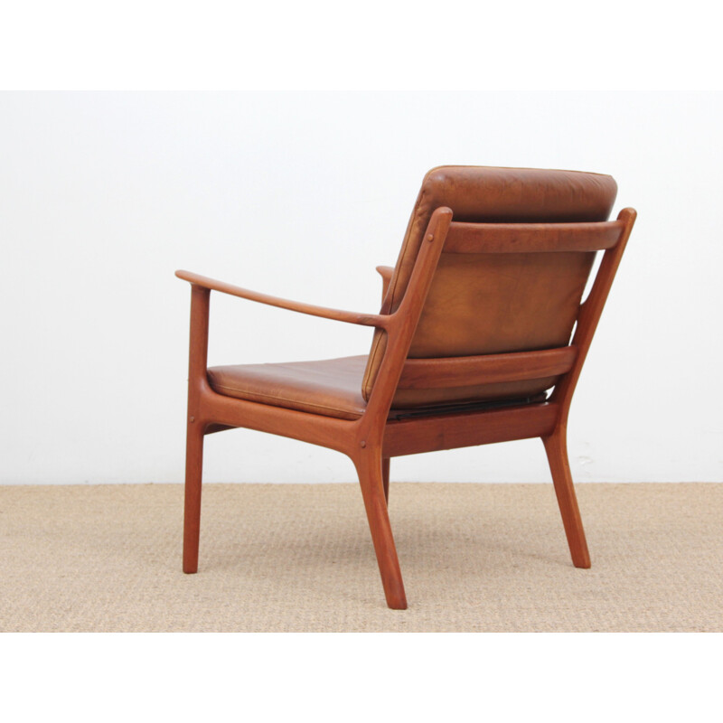 Pair of PJ112 armchairs by Ole Wanscher