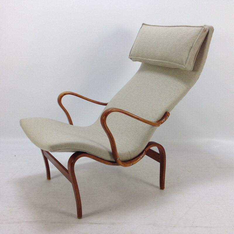 Grey Pernilla armchair by Bruno Mathsson