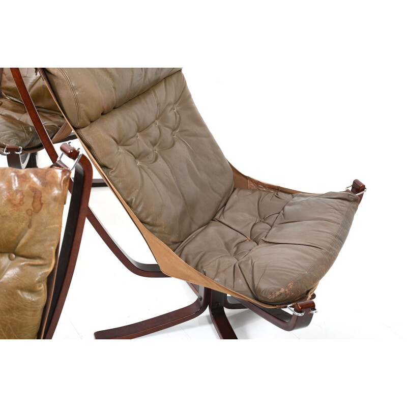 Suite de 4 fauteuils Falcon par Sigurd Ressell