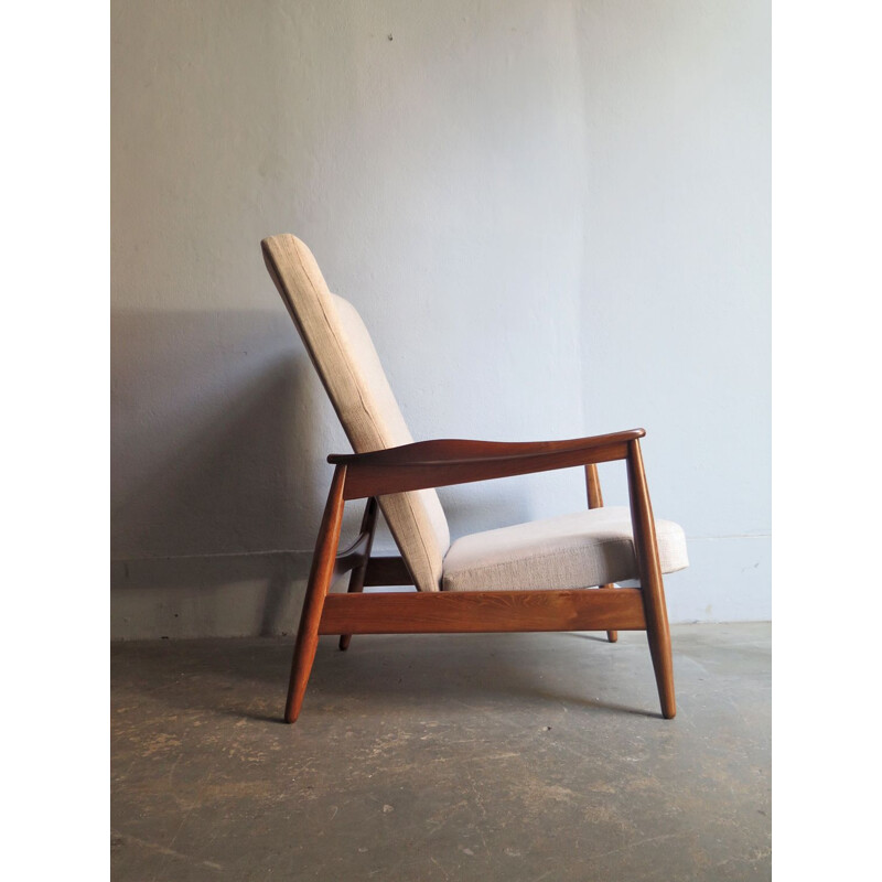 Vintage scandinavian armchair in beige fabric and wood 1960