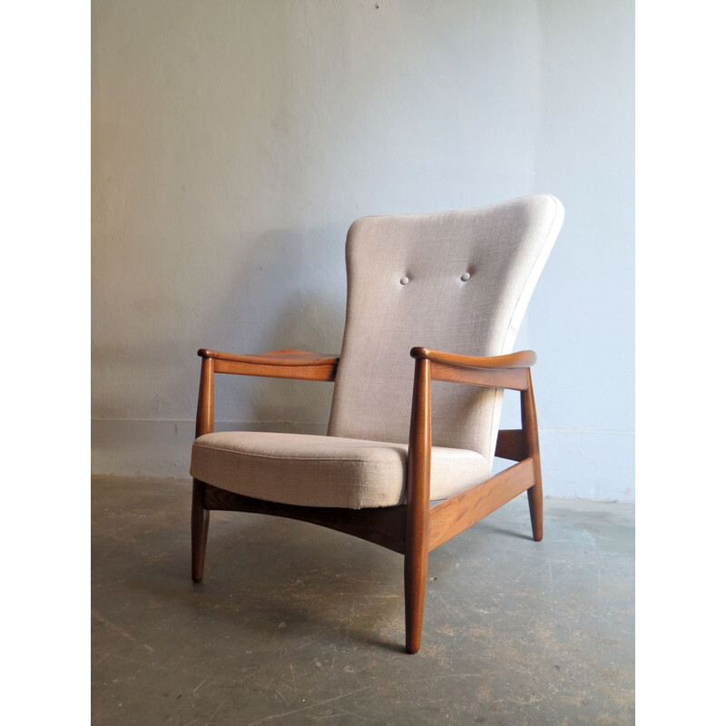 Vintage scandinavian armchair in beige fabric and wood 1960